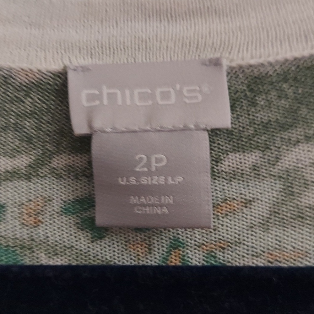 CHICO'S The Everyday Green Paisley Long Sleeve Button Down Cardigan Sweater - Picture 4 of 12
